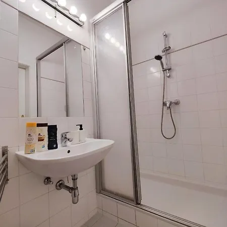 Central Mariahilfer Apartment 4 Min To The City Shopping Center And Schoenbrunn Palace Vienna Exterior photo