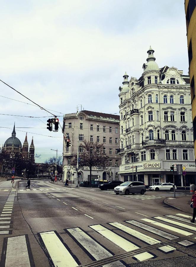 Mariahilfer 4 Min To The Shopping Center And Schoenbrunn Palace *