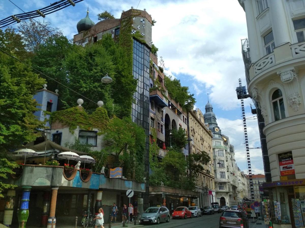 Mariahilfer 4 Min To The Shopping Center And Schoenbrunn Palace Apartment Vienna