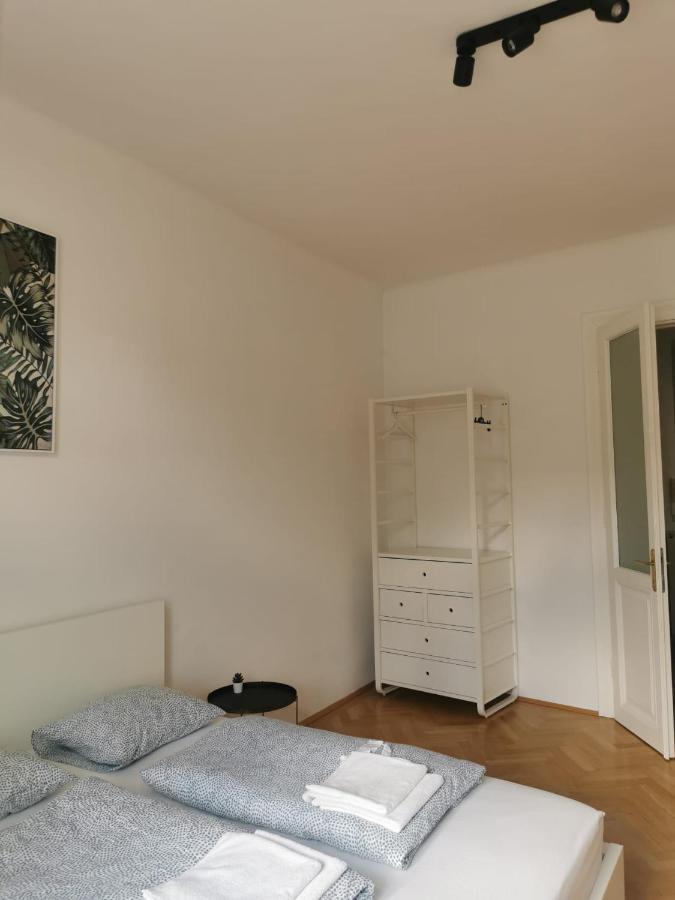Mariahilfer 4 Min To The Shopping Center And Schoenbrunn Palace * Vienna