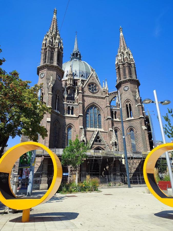 Mariahilfer 4 Min To The Shopping Center And Schoenbrunn Palace Apartment